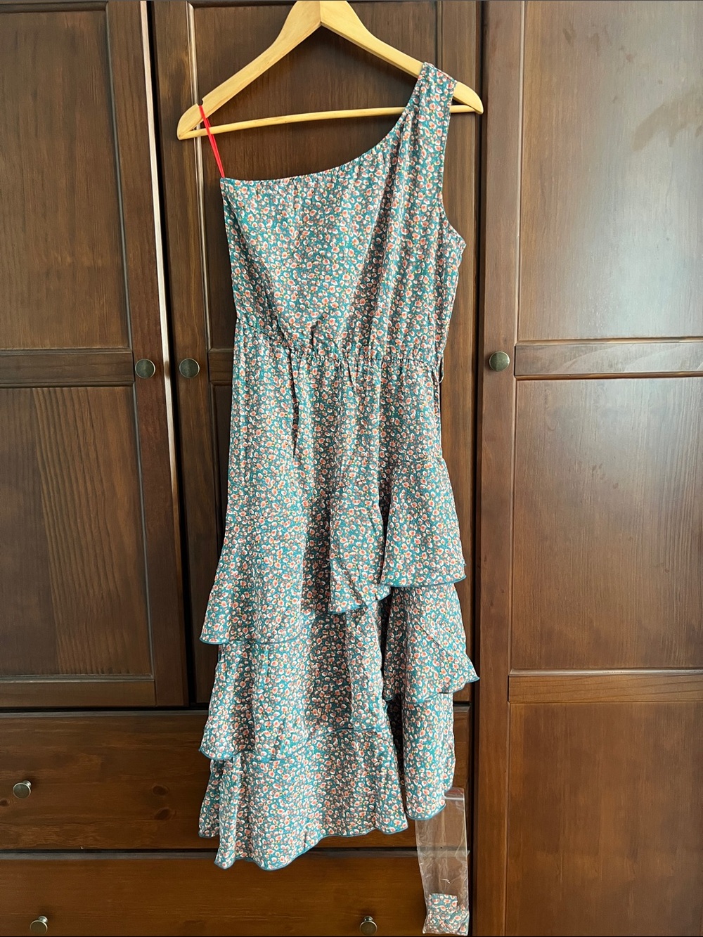 PRETTYGARDEN Asymmetrical One Shoulder Ditsy Floral Tiered Ruffle Midi Size S